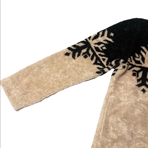 COUNTY CLOTHING Fleece Snowflake Jacket - Picture 5 of 6